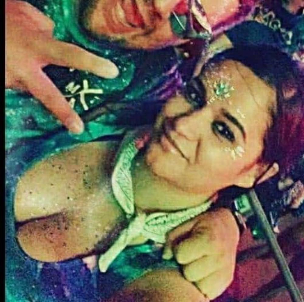 Meet your Posher, Desiree